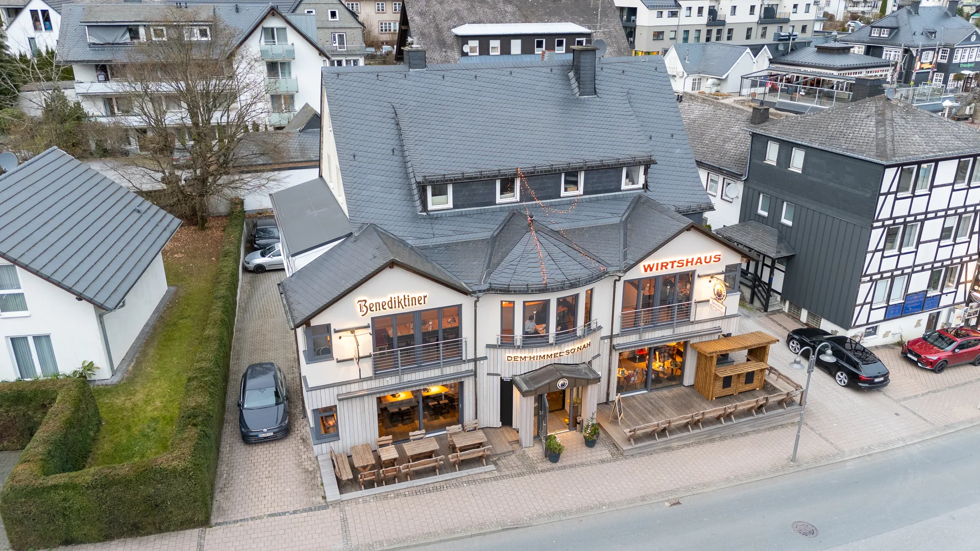 Luftaufnahme des Benediktiner Wirtshauses Willingen